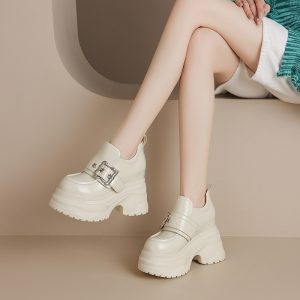 Deep Mouth Flat Shoes with Metal Accent and Platform Heel